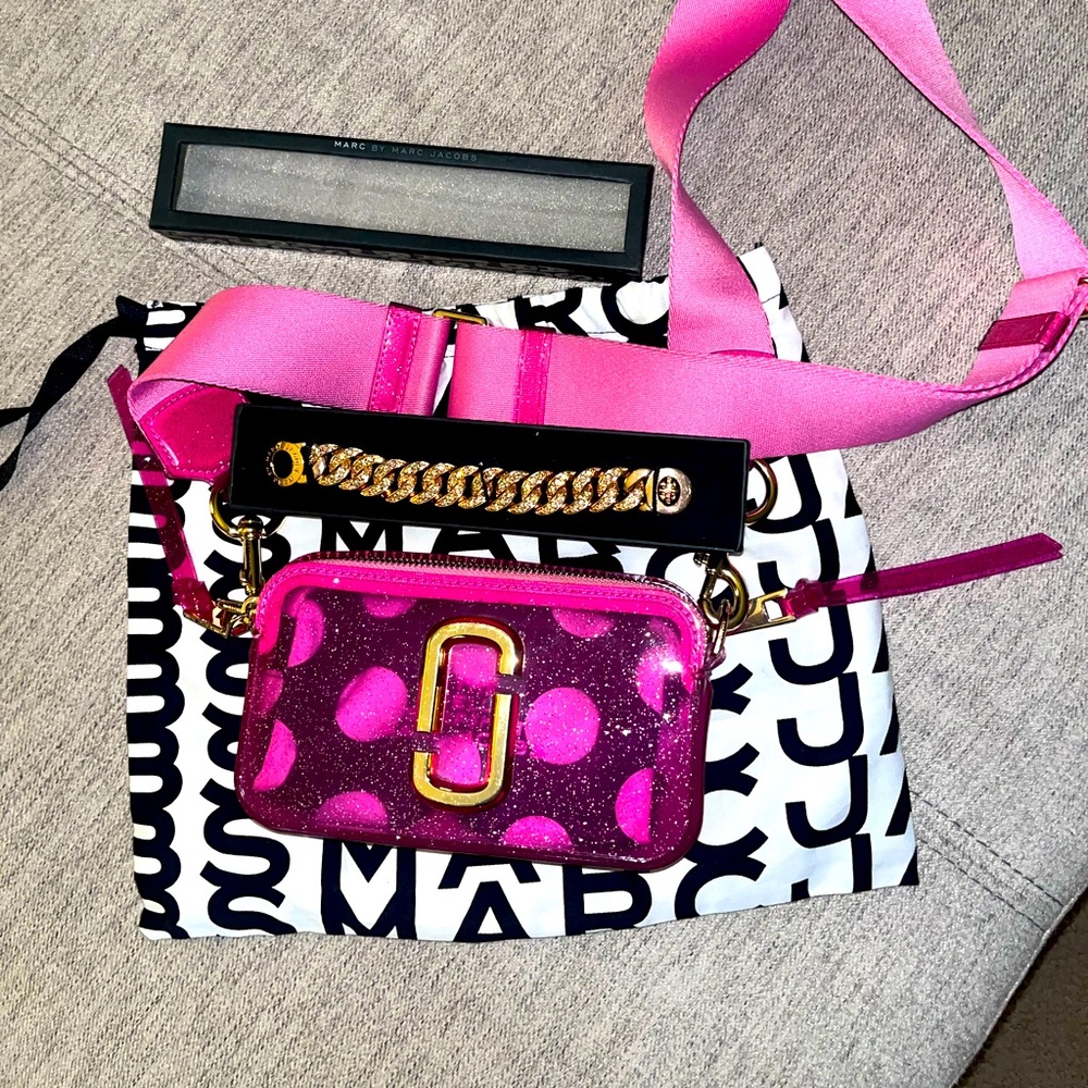 Marc jacobs snapshot glitter jelly Emily in Paris pink